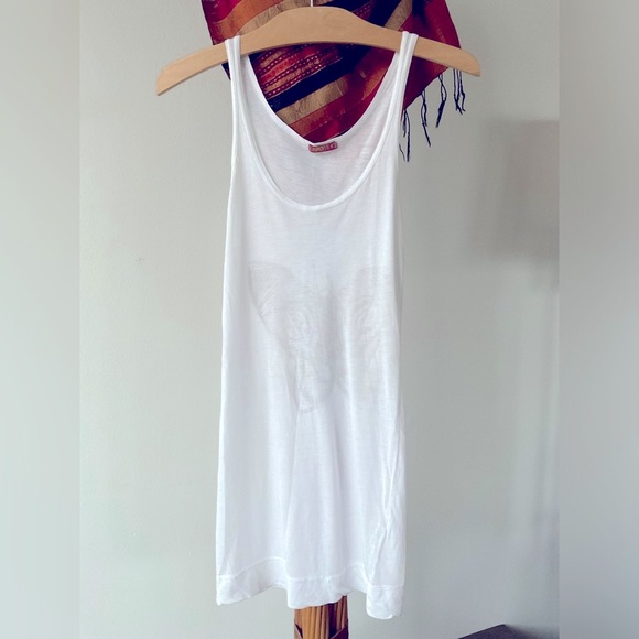 🦋 Anthropology Zooey gold butterfly on back sheer tank top - Picture 3 of 4